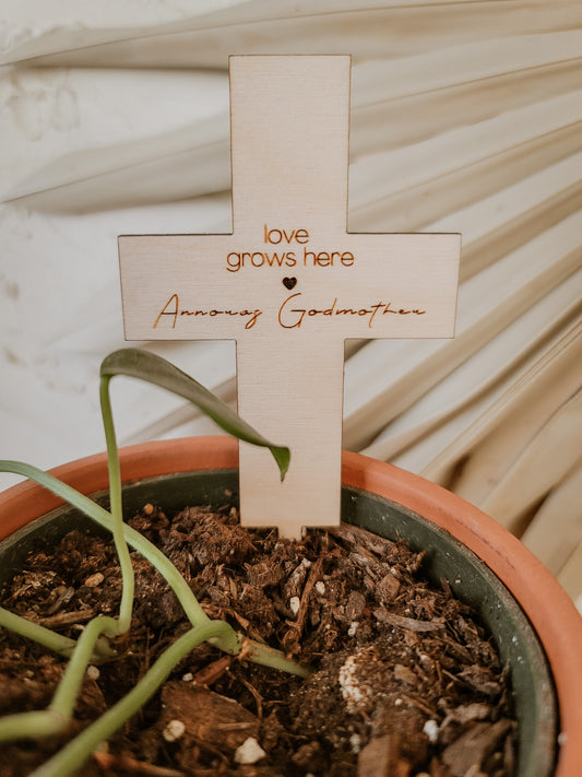 Love Grows Here Plant Stake
